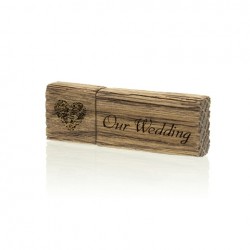 Luxury Wood Pendrive 8 GB with Our Wedding inscription.